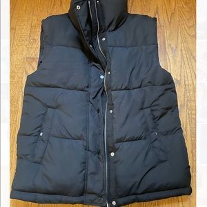 Black oversized puffer vest size small